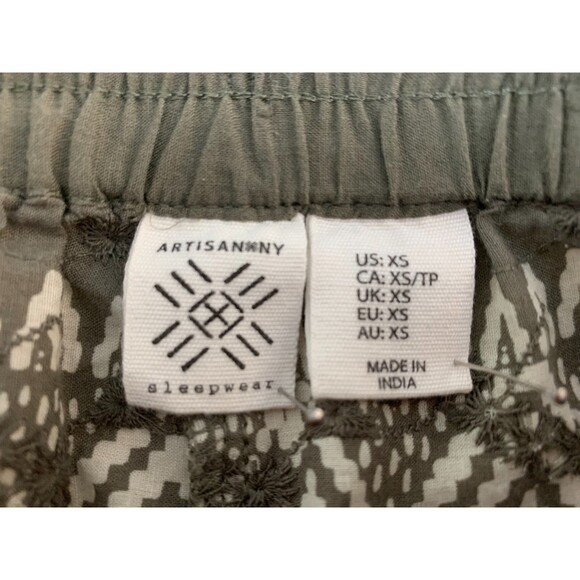 Artisan NY Women's size XS Olive Green Embroidered Eyelet Jogger Pants - Picture 3 of 7